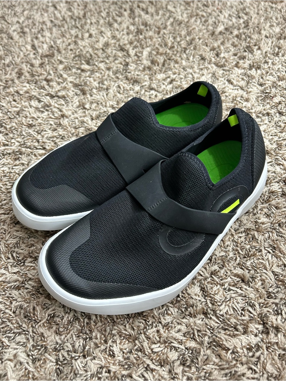 Oofos OOmg Low Slip-On Athletic Recovery Sneakers Black  Sz 11